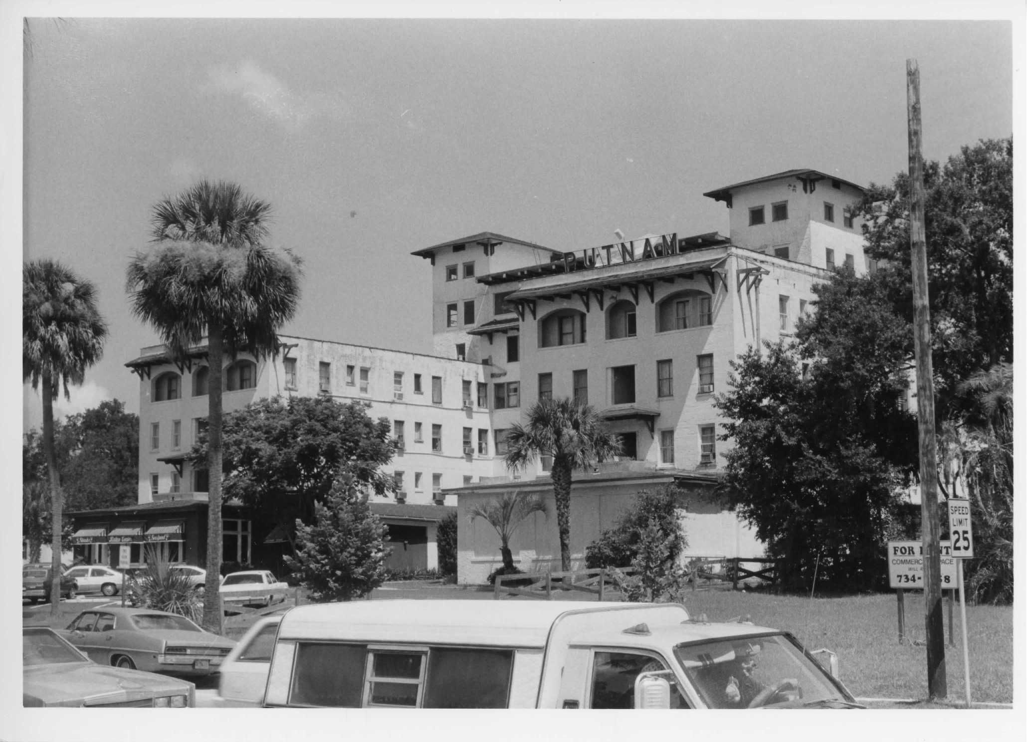 225 W New York Ave_Putnam Hotel_1987_Historic Photos