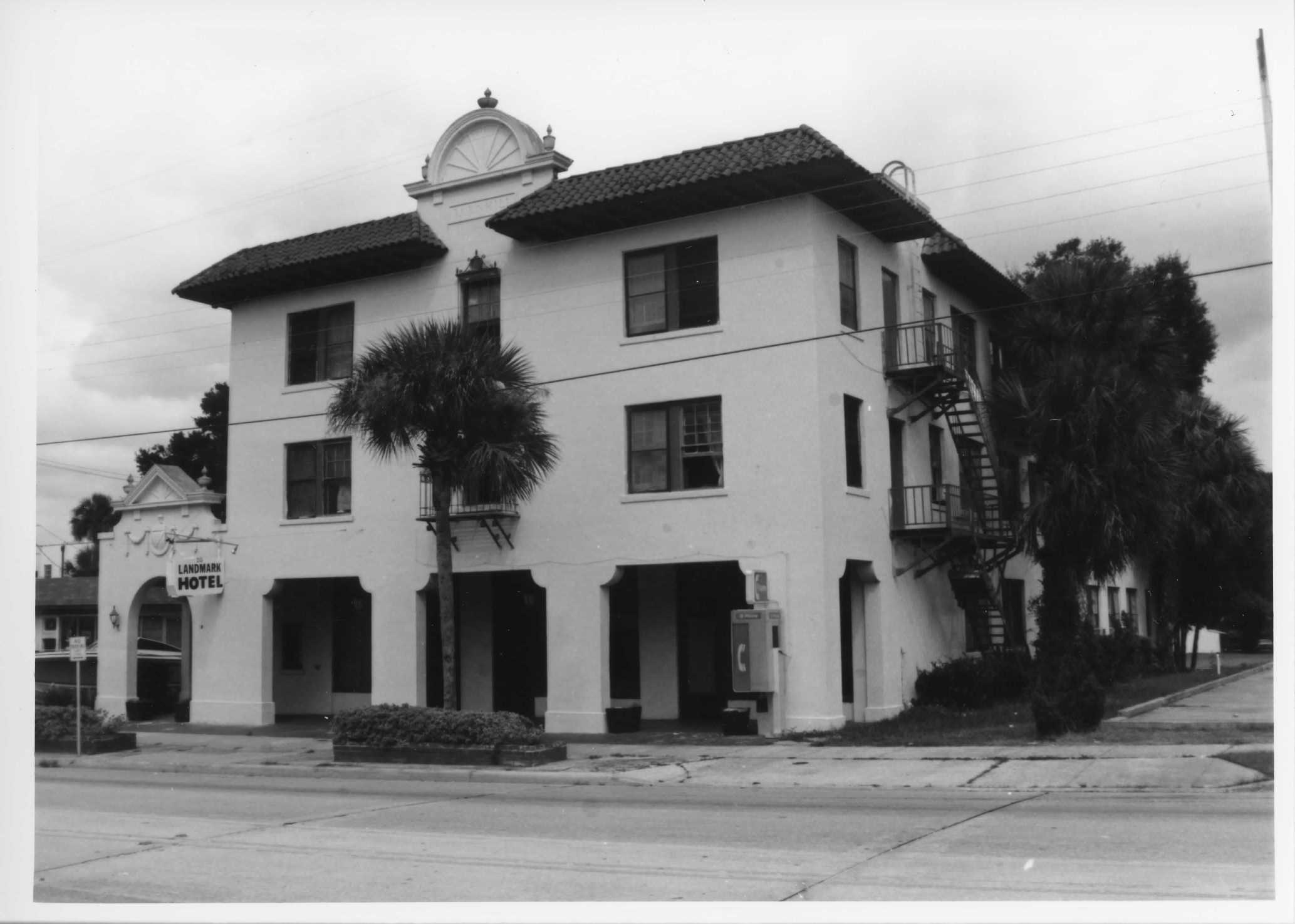 215 S Woodland Ave_Landmark Hotel_1987_Historic Photos